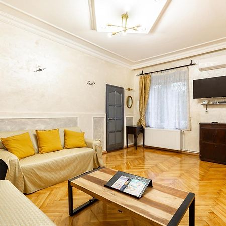 Апартаменты Mari&Emi Flat In Corvin Будапешт Экстерьер фото