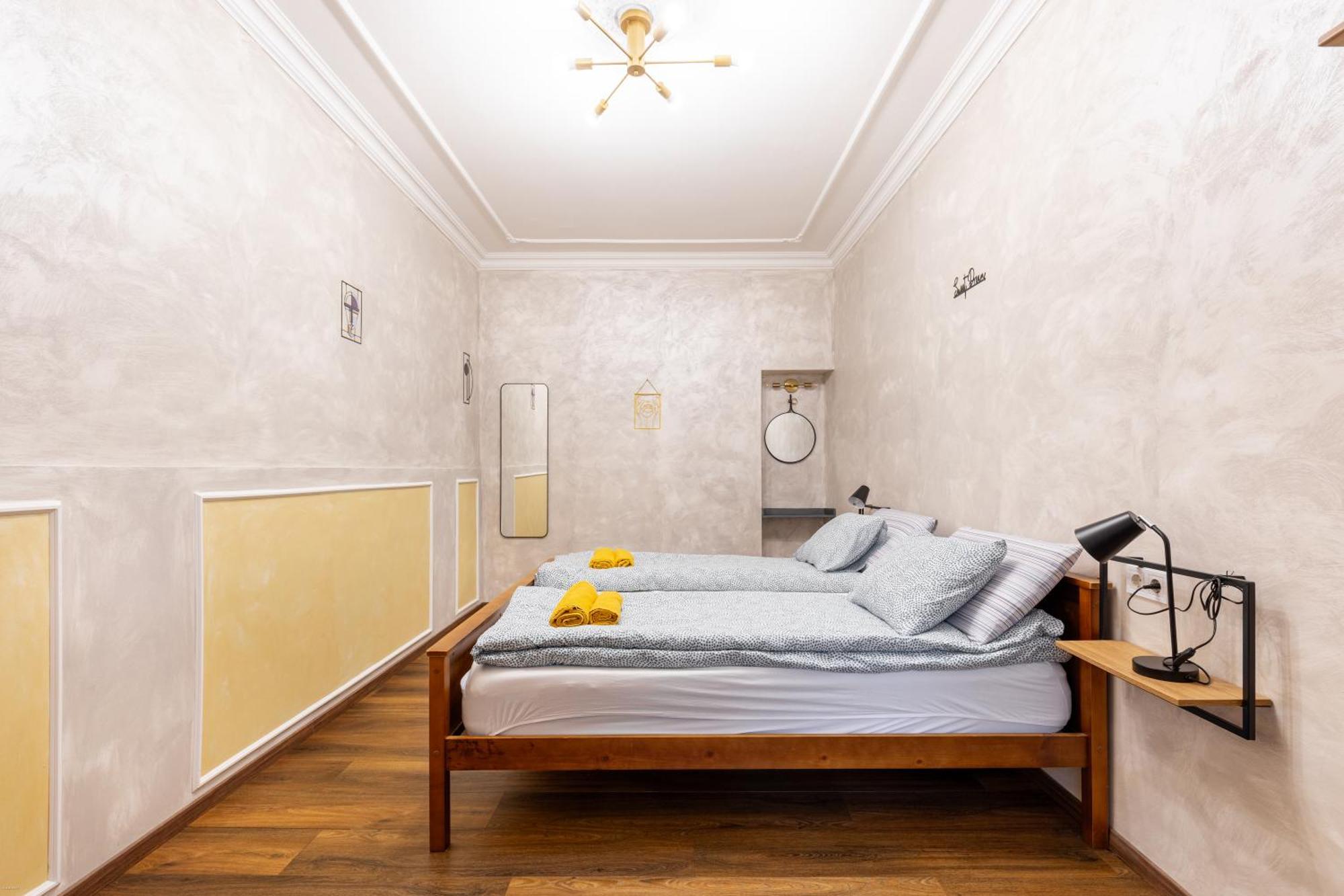 Апартаменты Mari&Emi Flat In Corvin Будапешт Экстерьер фото