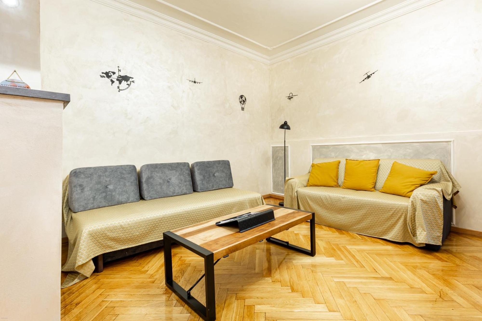 Апартаменты Mari&Emi Flat In Corvin Будапешт Экстерьер фото