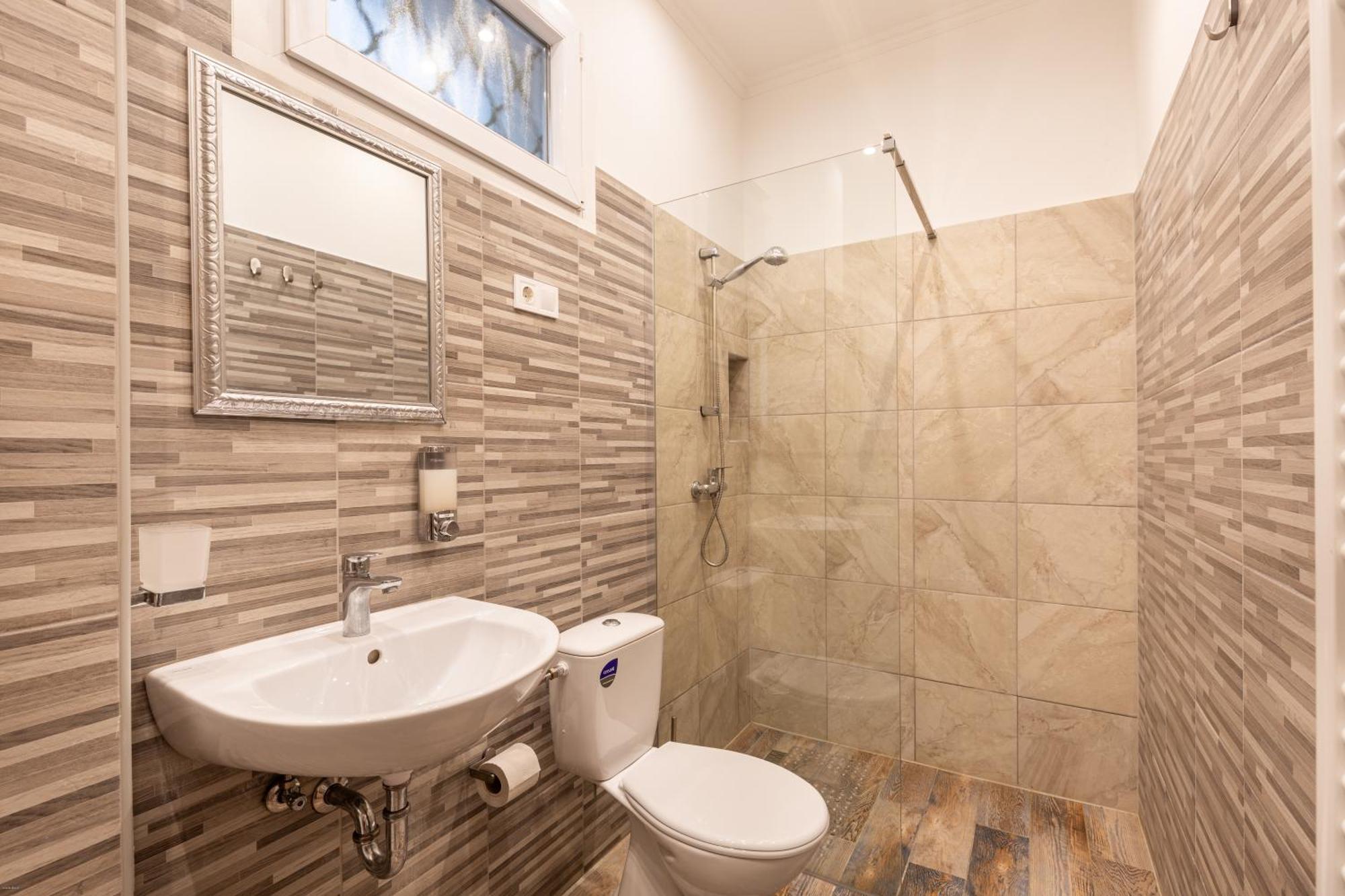 Апартаменты Mari&Emi Flat In Corvin Будапешт Экстерьер фото