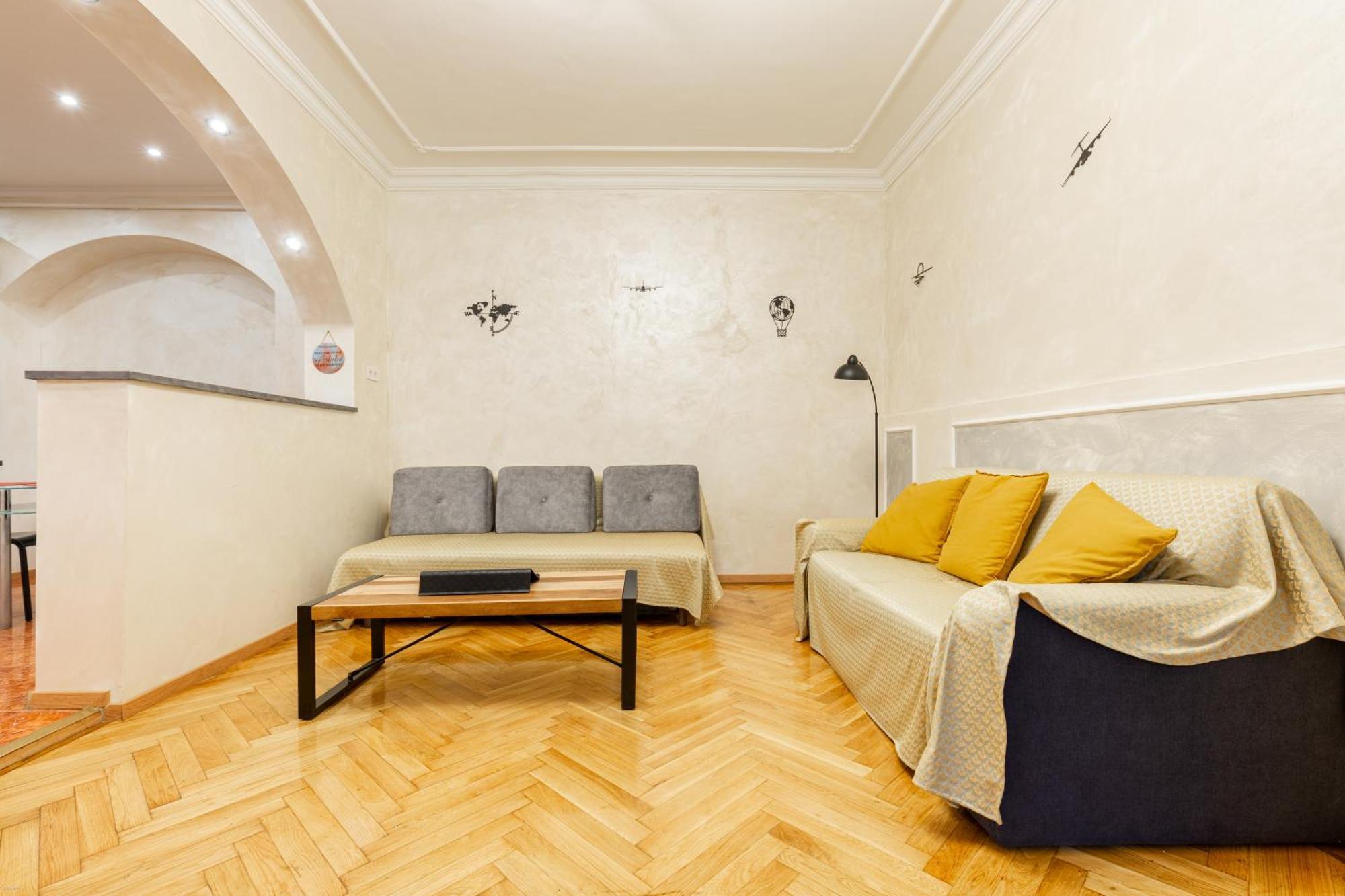 Апартаменты Mari&Emi Flat In Corvin Будапешт Экстерьер фото