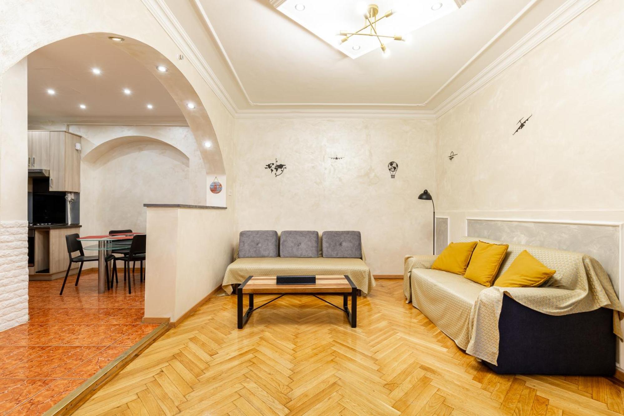 Апартаменты Mari&Emi Flat In Corvin Будапешт Экстерьер фото